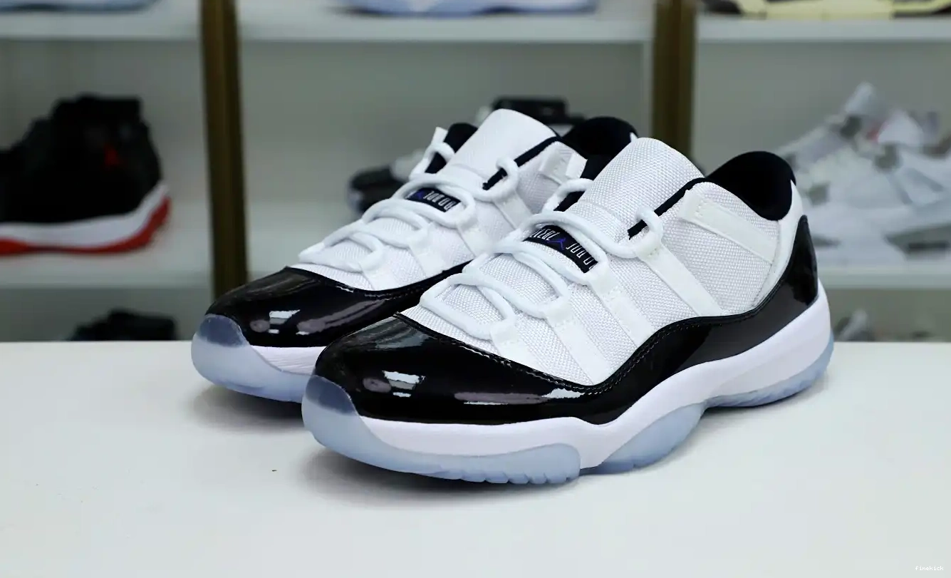 JORDAN RETRO CONCORD LOW AIR 11 0425
